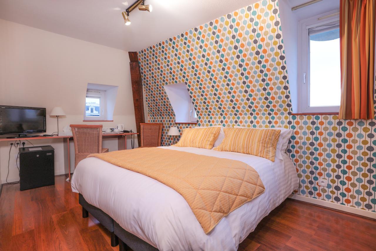 Hotel Restaurant Des Remparts Шомон Екстер'єр фото