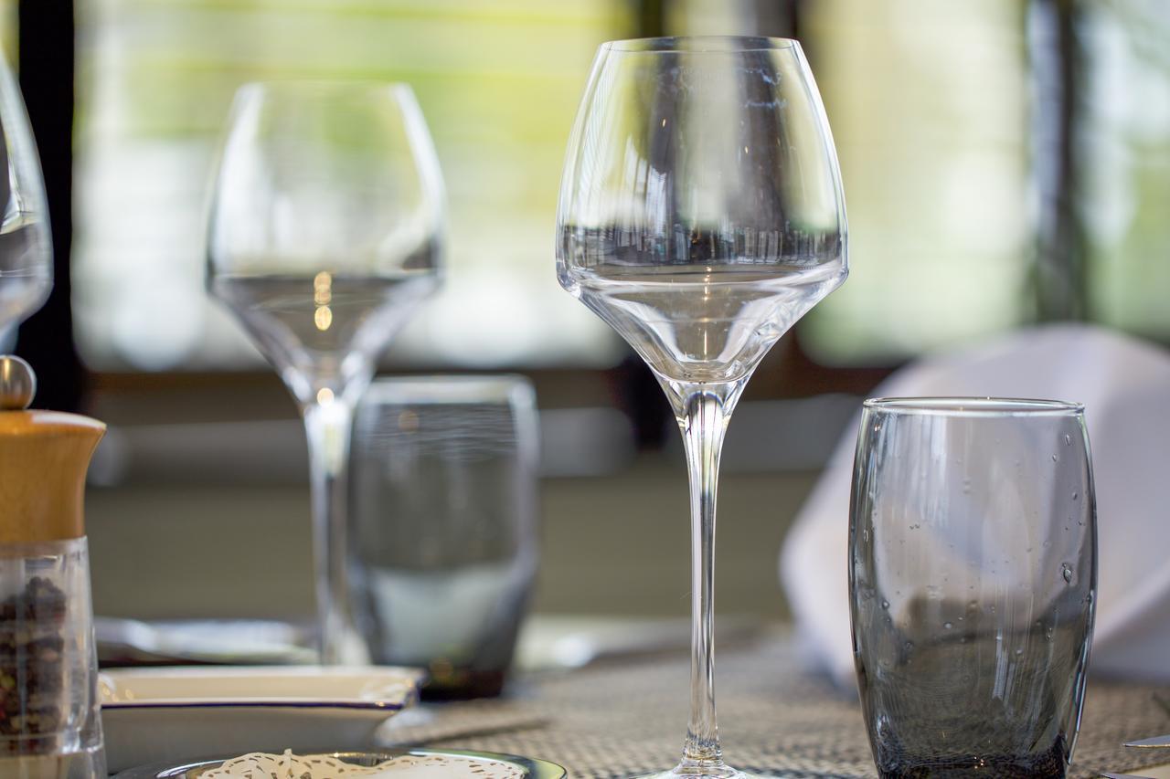 Hotel Restaurant Des Remparts Шомон Екстер'єр фото